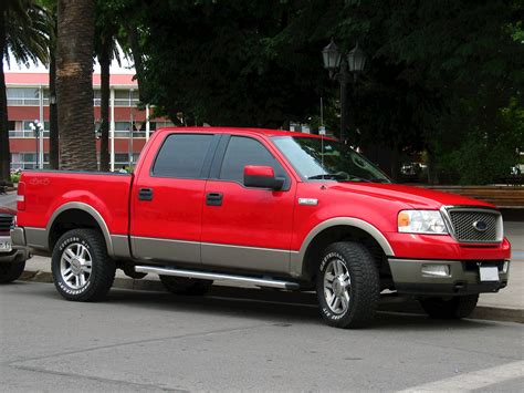 05 f150 - Feb 10, 2021 · The 2005 Ford F-150’s Oil Type and Capacity. Depending on the engine that you have, you’ll need different amounts of oil for your vehicle. The 2005 Ford F-150 has three engine types: 4.2L (256 ci) V6. 4.6L (281 ci) V8. 5.4L (330 ci) V8. The smaller two engines use six quarts of oil, while the larger 5.4L engine requires seven. 